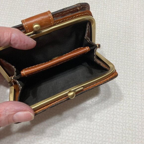 Patricia Nash Floral Shoulder Bag in Brown and Pink - Picture 15 of 15